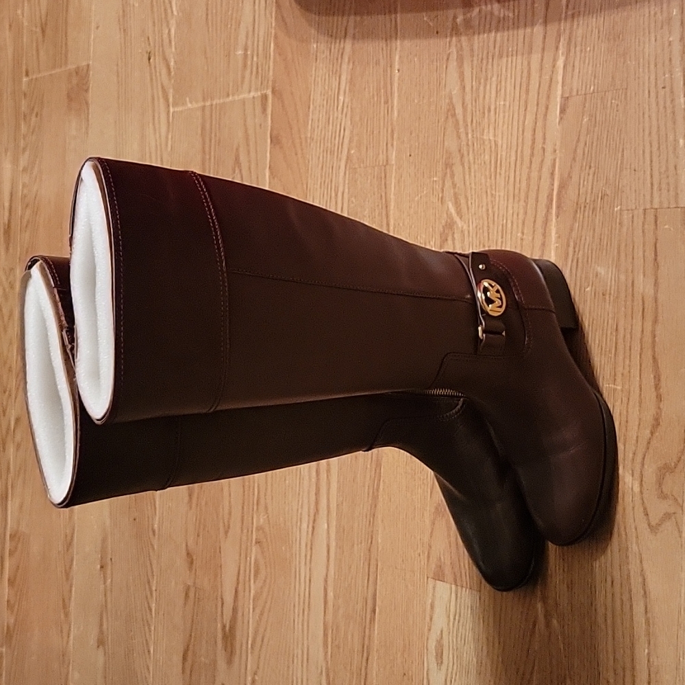 Michael Kors brown boots 5.5